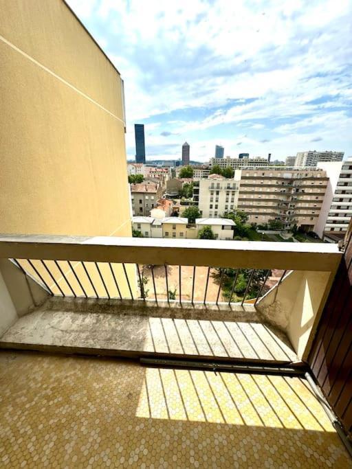 Grand Appartement 3 Chambres Balcon - Partdieu Lione Esterno foto